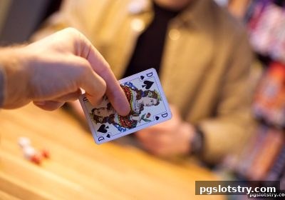 pg电子试玩网：真人游戏对局策略的核心实战技巧深度拆解