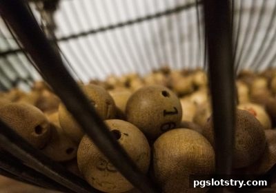 腾讯分分彩深度剖析：pg电子试玩网带您看清数字彩票的双面性